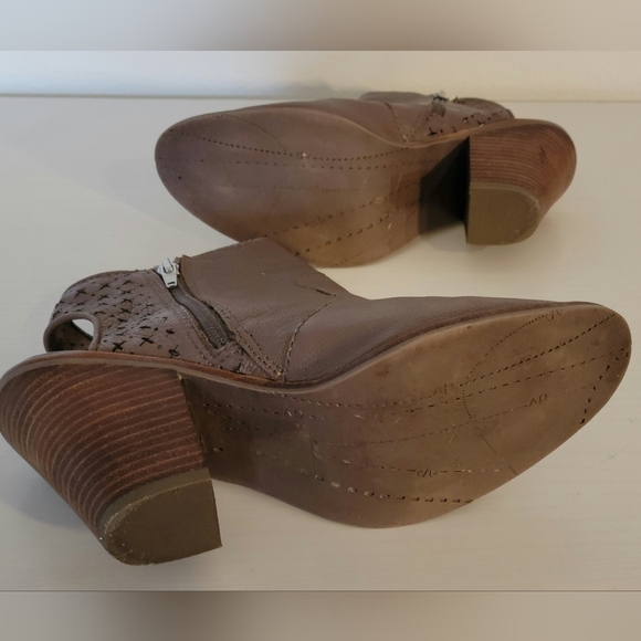 Dolce Vita Open heal buckle boot Sz 9 - Picture 7 of 8